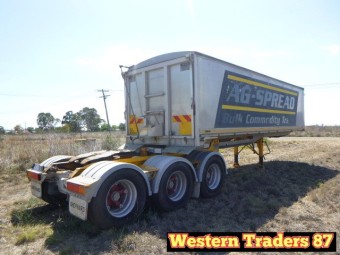 GBB Sliding A TOA Tipping Trailer 2008 Used