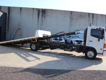 Hino fc-500-tilt-tray 2015 Used