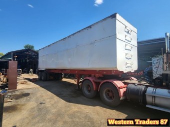 HXW Chassis Tipper Trailer 2011 Used