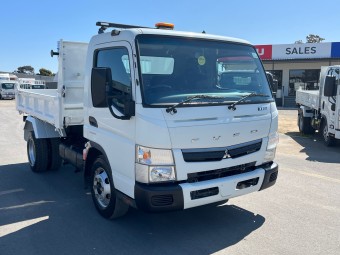 Mitsubishi FUSO CANTER 715 TIPPER 2017 Used