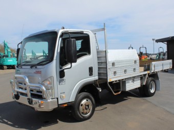 Isuzu NPR200 2009 Used