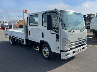 Isuzu ISUZU NPR 300 CREW CAB Used