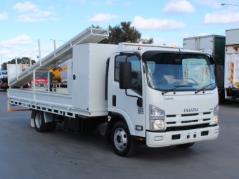 Isuzu NPR400 2013 Used