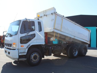 Fuso Fighter 2427 2015 Used