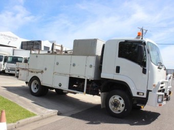 Isuzu f-series 2011 Used