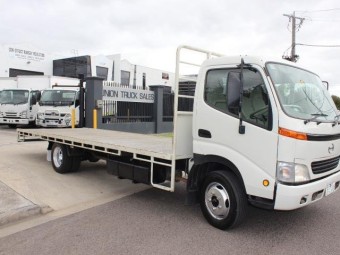 Hino dutro 2001 Used