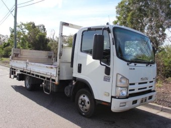 Isuzu n-series 2010 Used