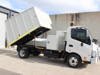 Hino 300-617 2016 Used