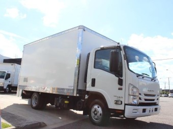 Isuzu n-series 2021 Used